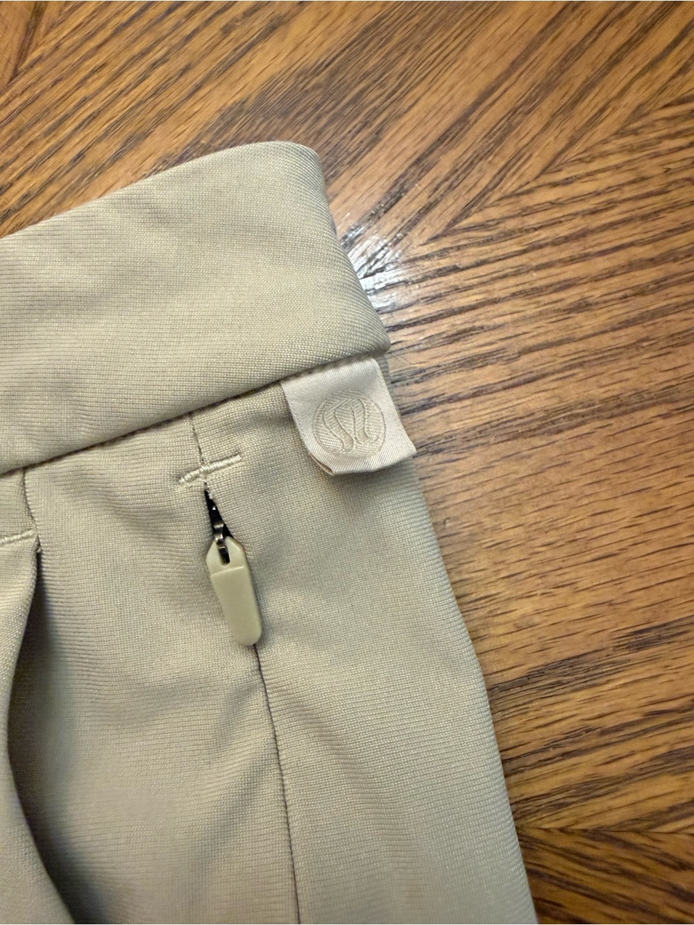 lululemon athletica Beige Flat-Front Men's Shorts - Picture 3 of 5
